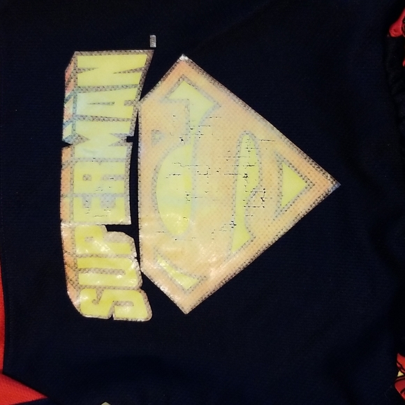 Boys 24m/2T  2 Batman outfits, and 1 superman outfit - Picture 2 of 16